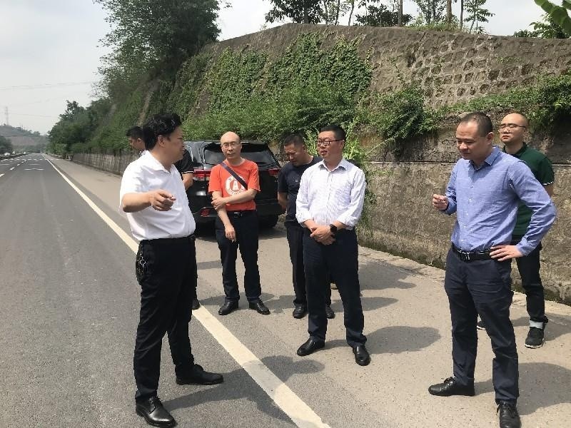 最新养蝎技术，一段独特的友情之旅